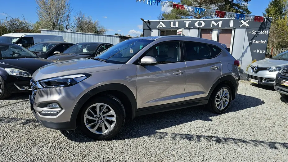 HYUNDAI Tucson -
