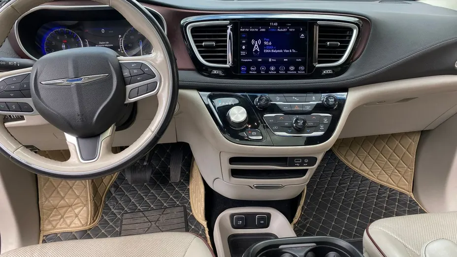 CHRYSLER Pacifica -