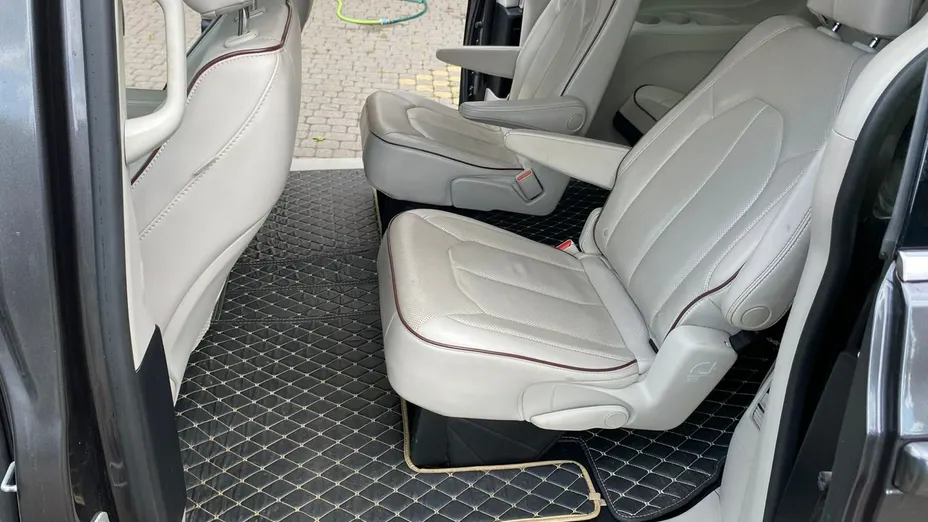 CHRYSLER Pacifica -