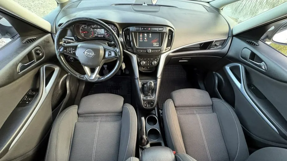 OPEL Zafira -