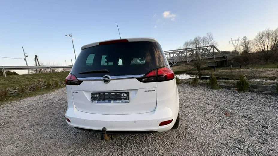 OPEL Zafira -
