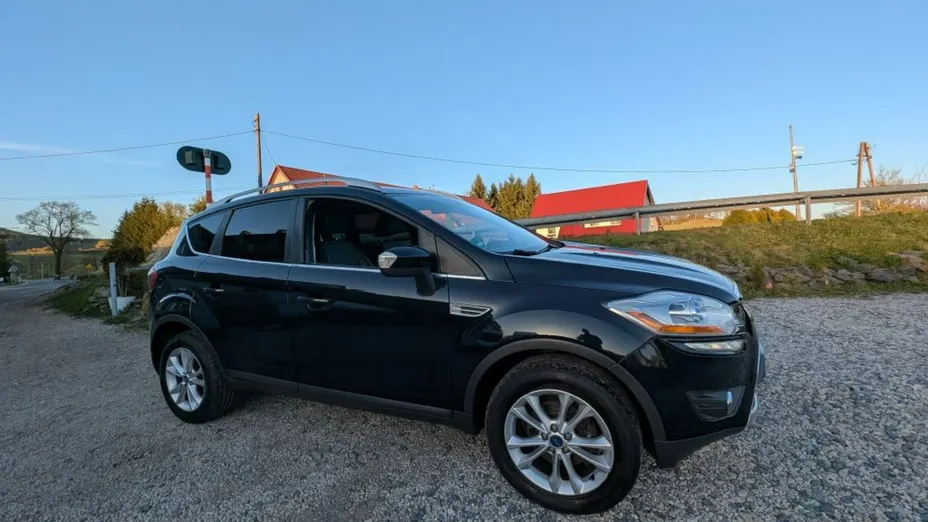 FORD Kuga -