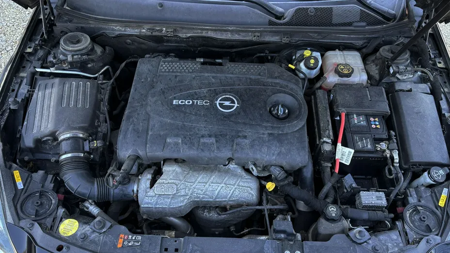 OPEL Insignia -