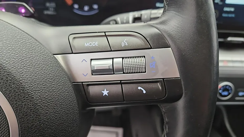 HYUNDAI Kona -