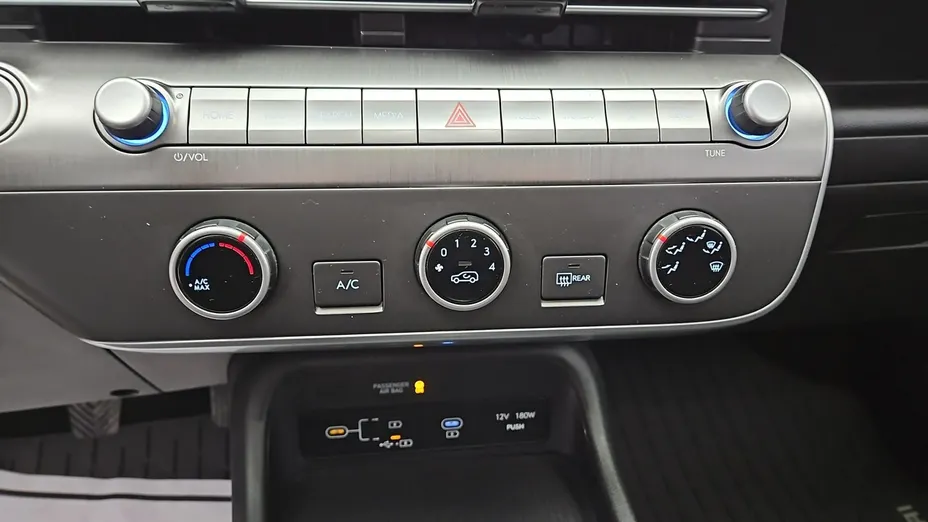 HYUNDAI Kona -
