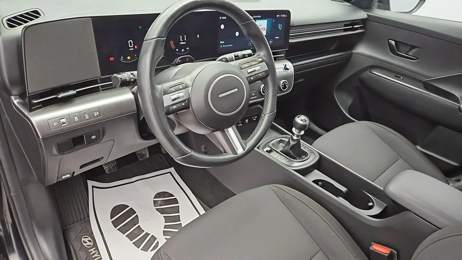 HYUNDAI Kona -