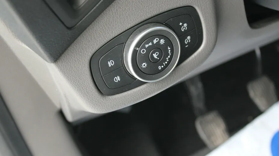 FORD Tourneo Connect -