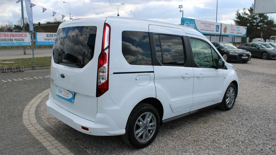 FORD Tourneo Connect -