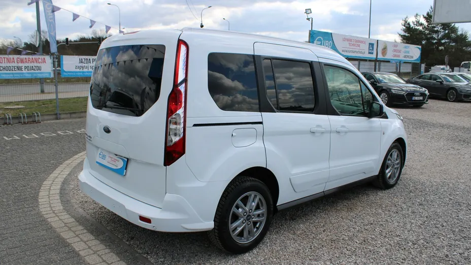FORD Tourneo Connect -