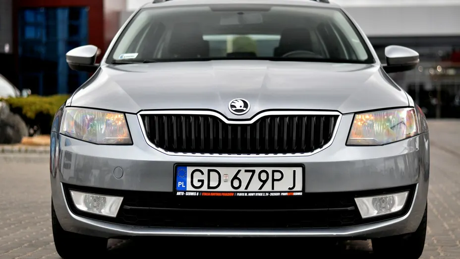 SKODA Octavia -