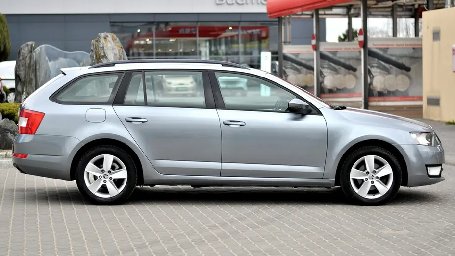 SKODA Octavia -