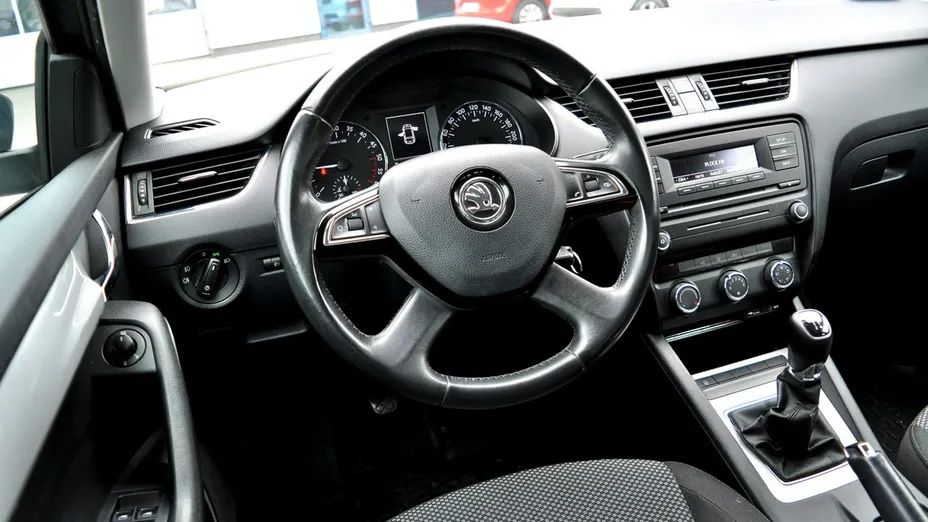 SKODA Octavia -