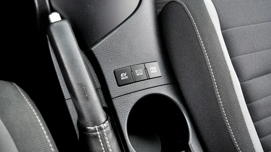 TOYOTA Auris -