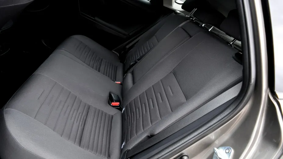 TOYOTA Auris -