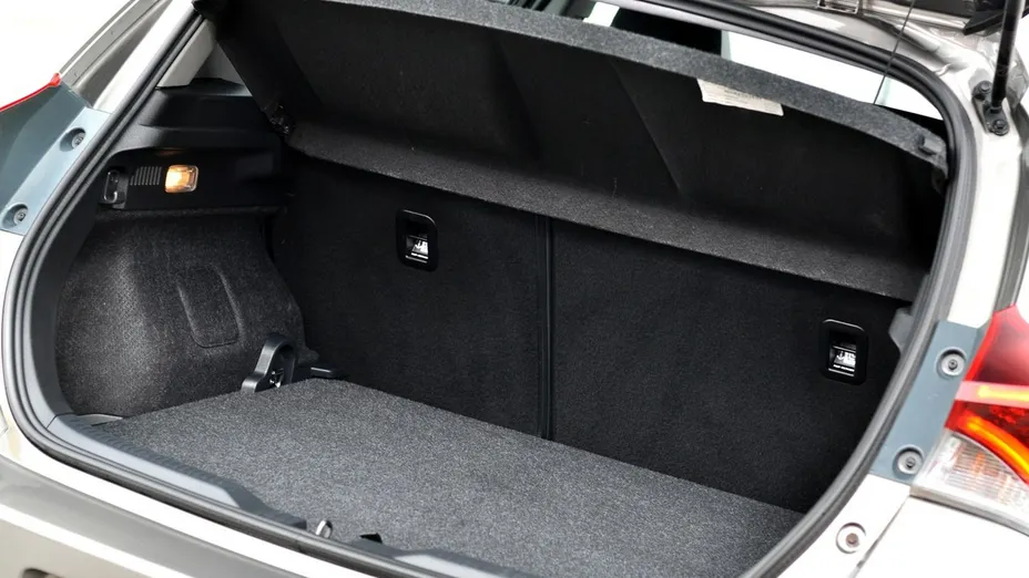 TOYOTA Auris -