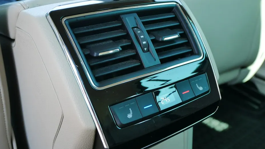 SKODA Superb -