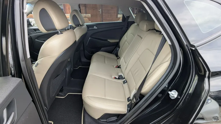 HYUNDAI Tucson -