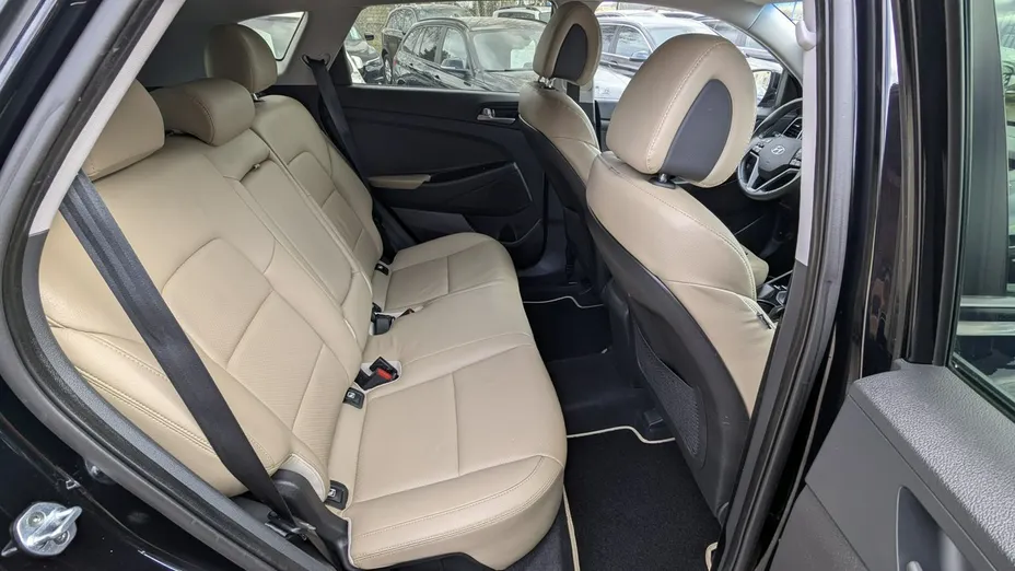 HYUNDAI Tucson -