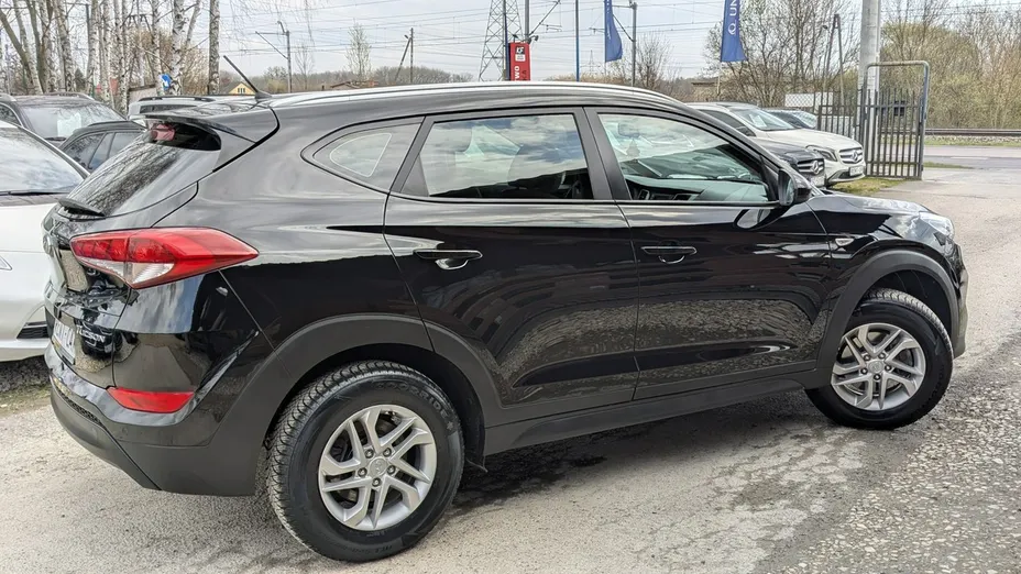 HYUNDAI Tucson -