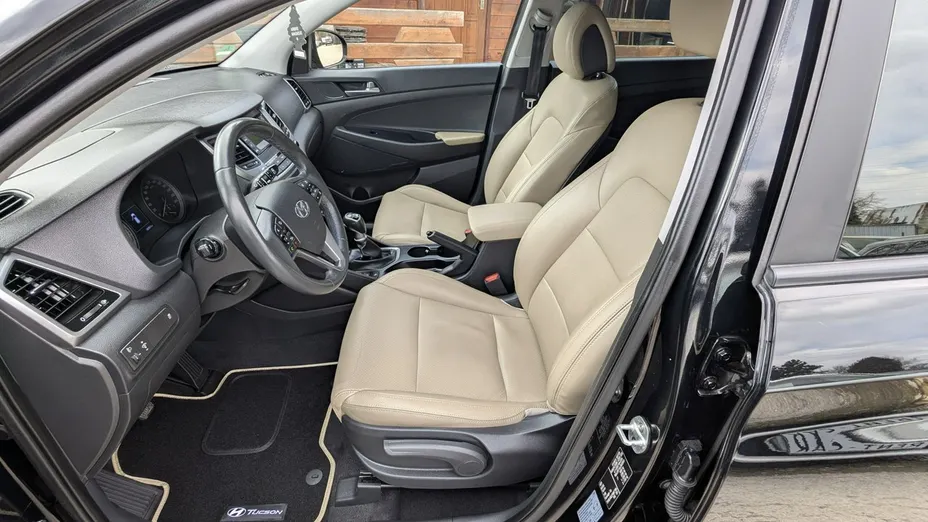 HYUNDAI Tucson -