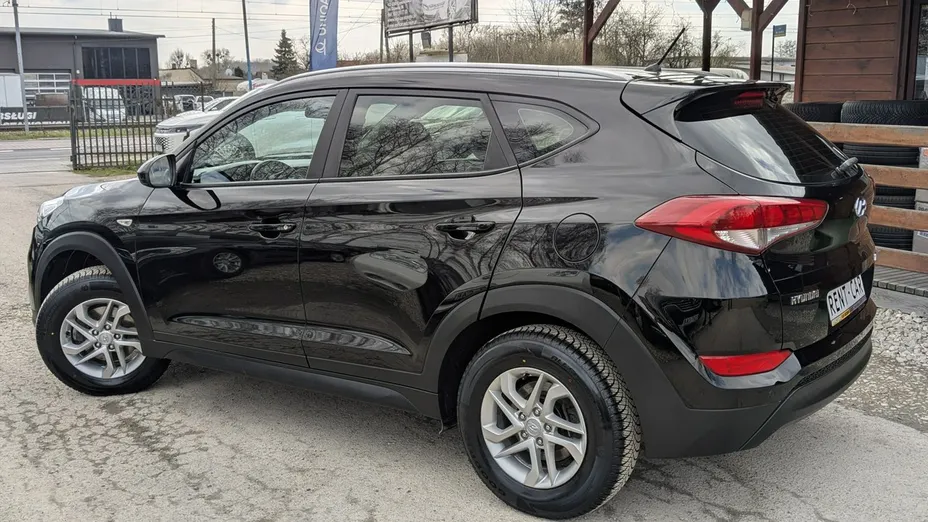 HYUNDAI Tucson -