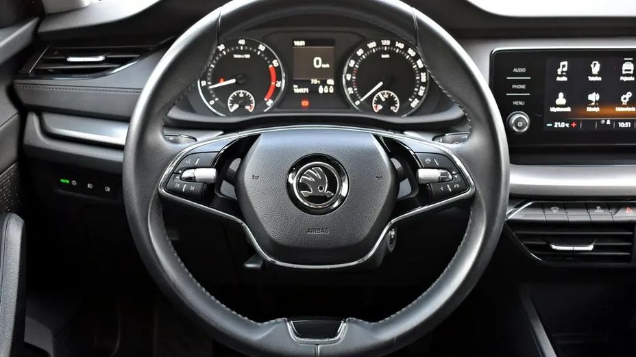 SKODA Octavia -