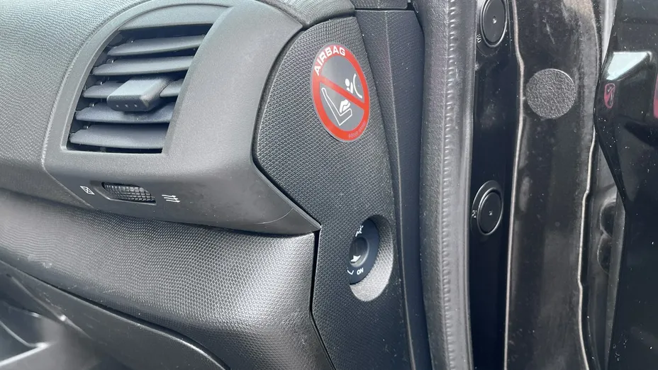 NISSAN Micra -