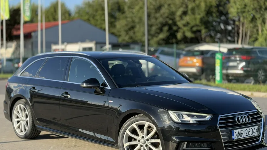 AUDI A4 -