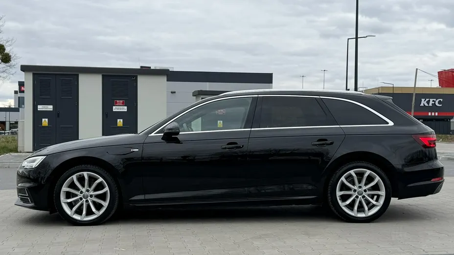 AUDI A4 -