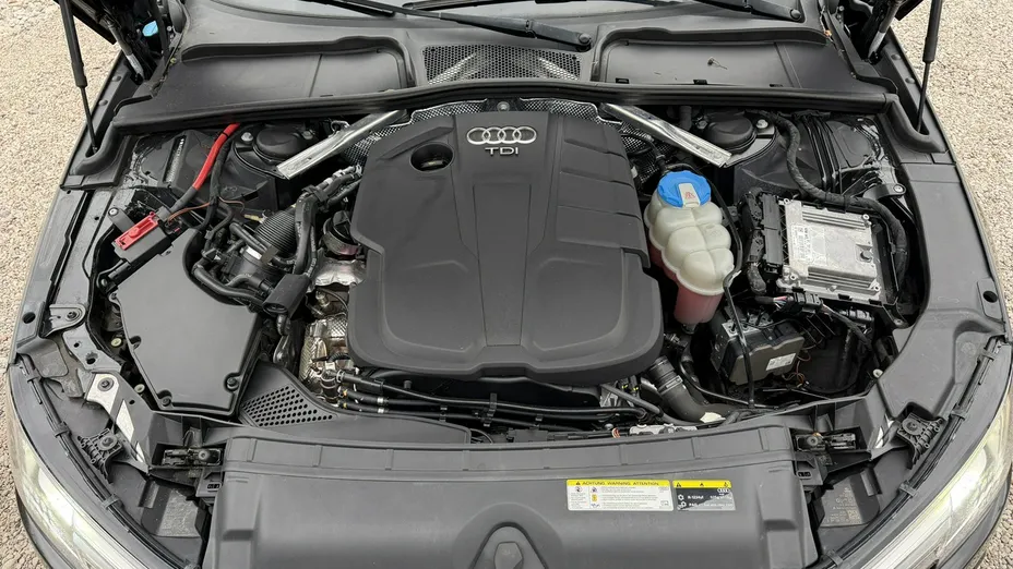 AUDI A4 -