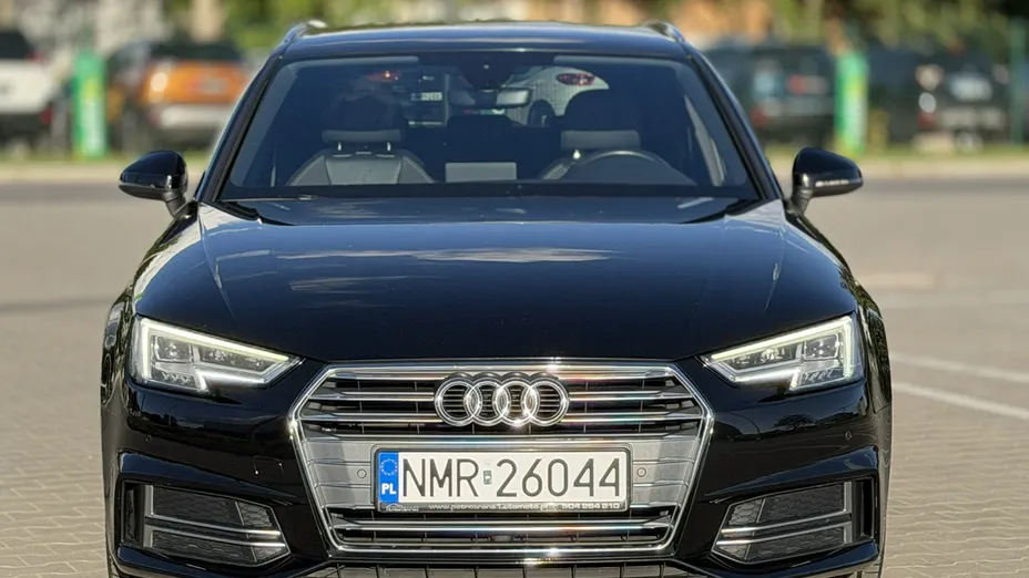 AUDI A4 -