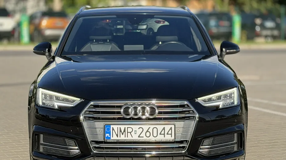 AUDI A4 -