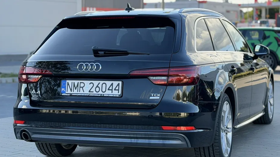 AUDI A4 -