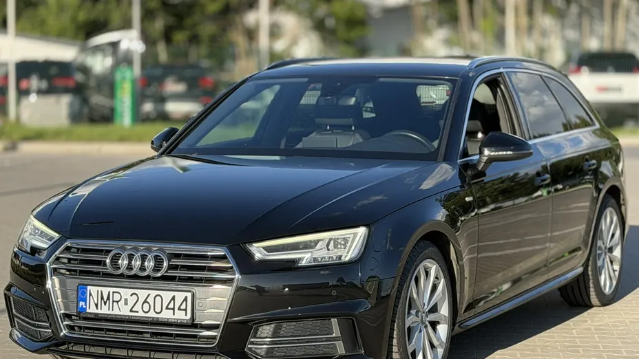 AUDI A4 -