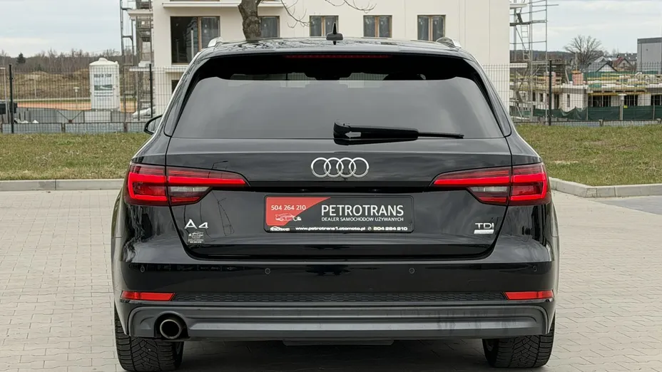 AUDI A4 -