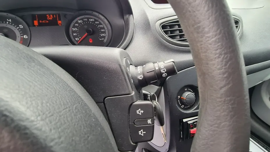 RENAULT Clio -