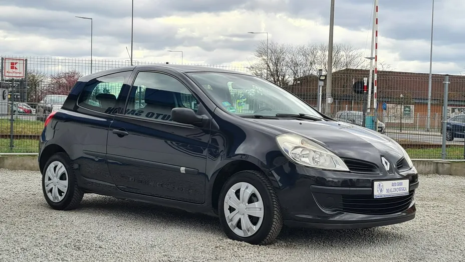 RENAULT Clio -