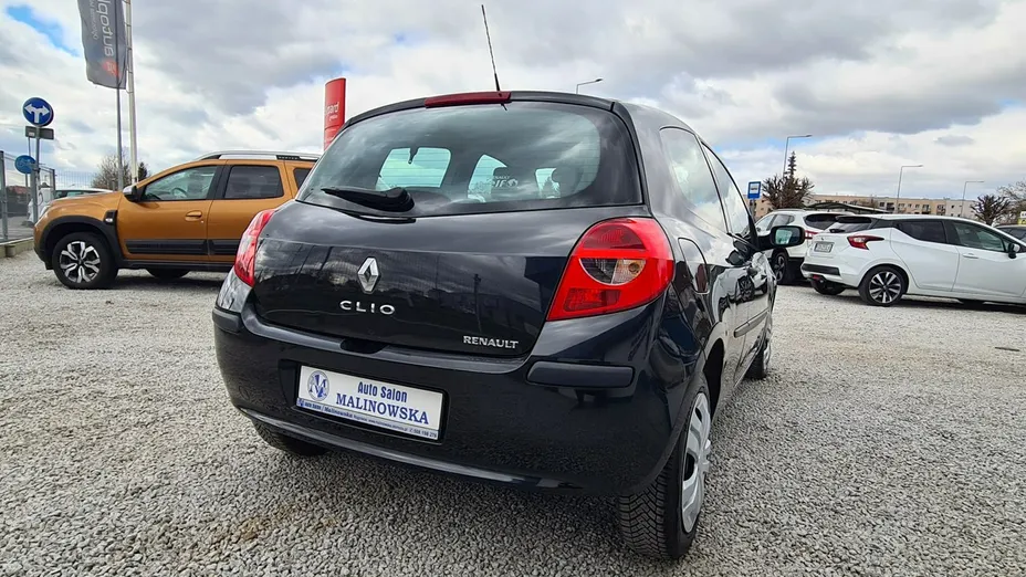 RENAULT Clio -