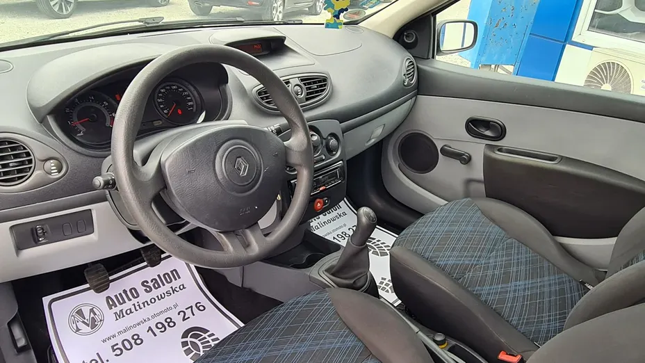 RENAULT Clio -