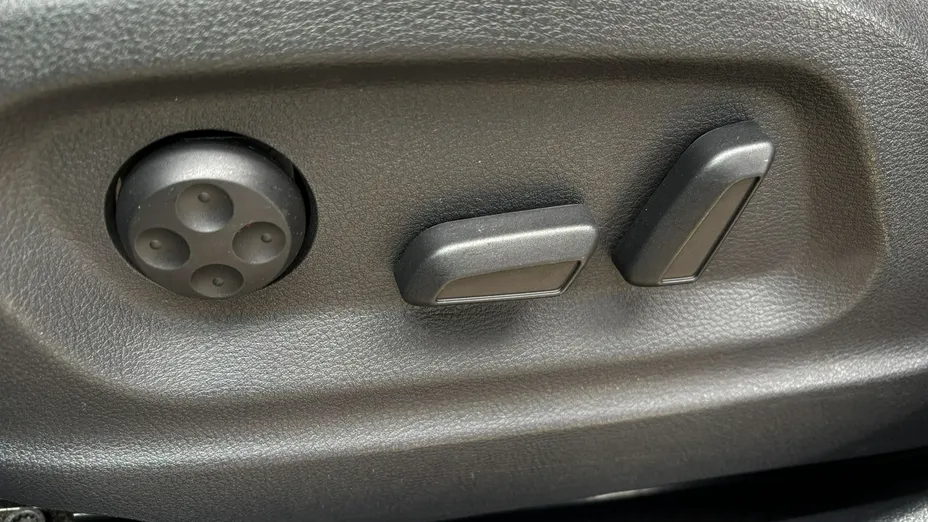 VOLKSWAGEN Tiguan -