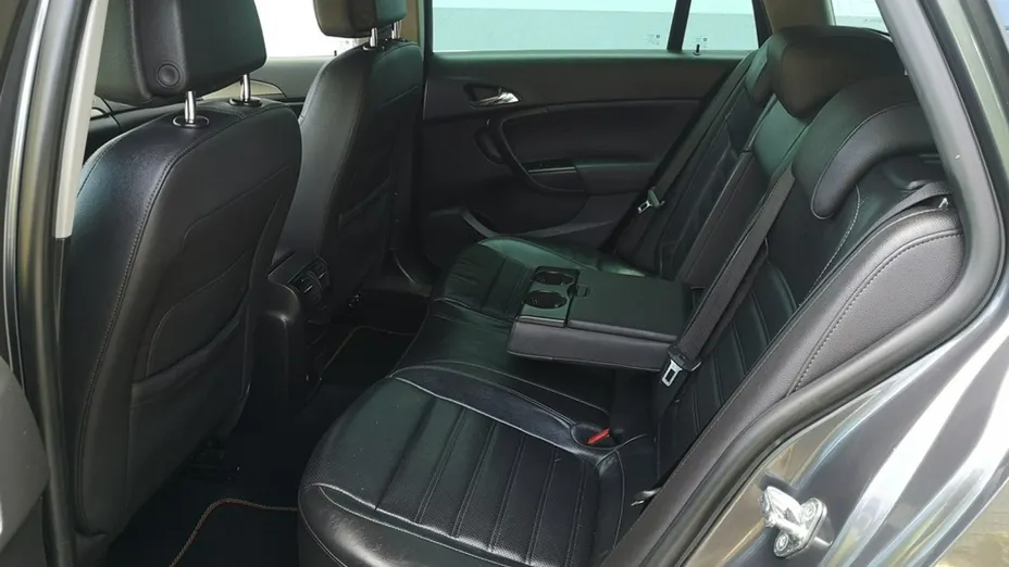 OPEL Insignia -