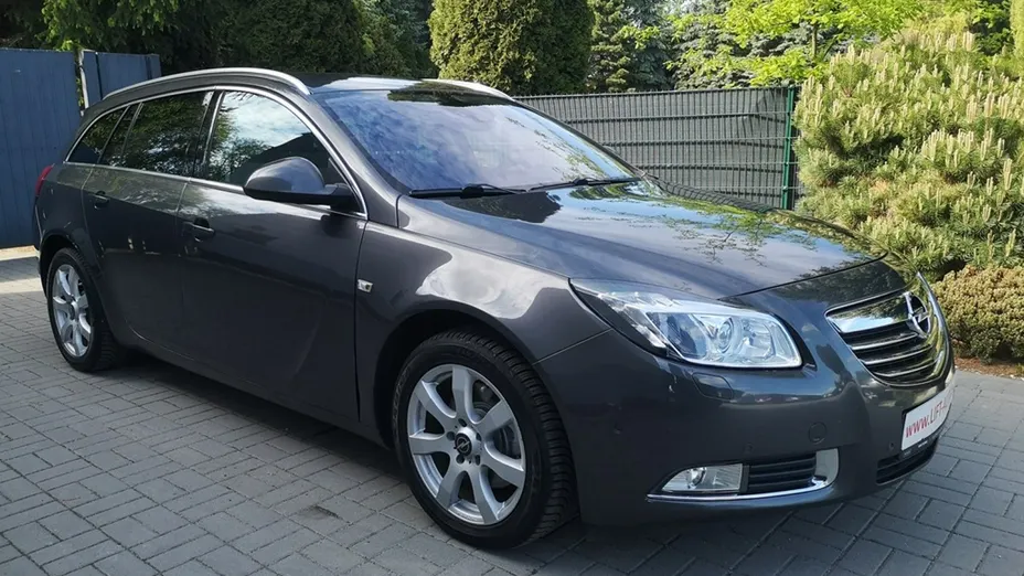 OPEL Insignia -