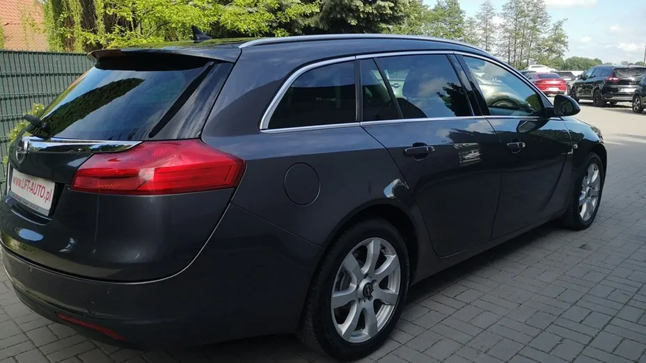 OPEL Insignia -