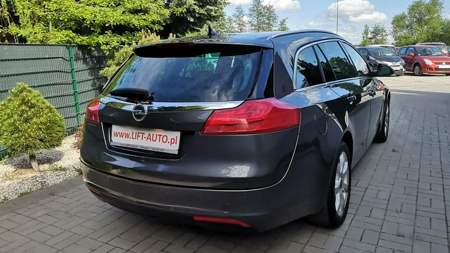 OPEL Insignia -