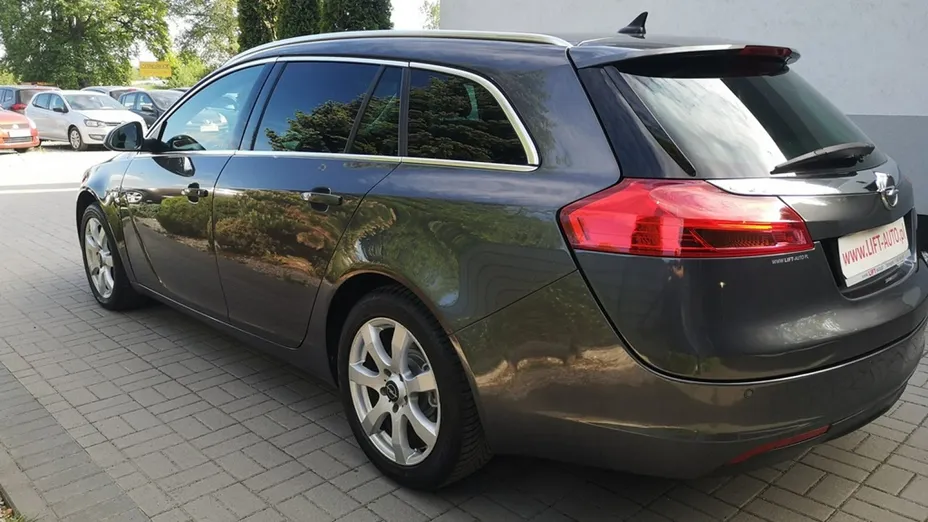 OPEL Insignia -