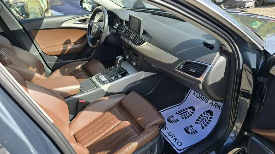 AUDI A6 -