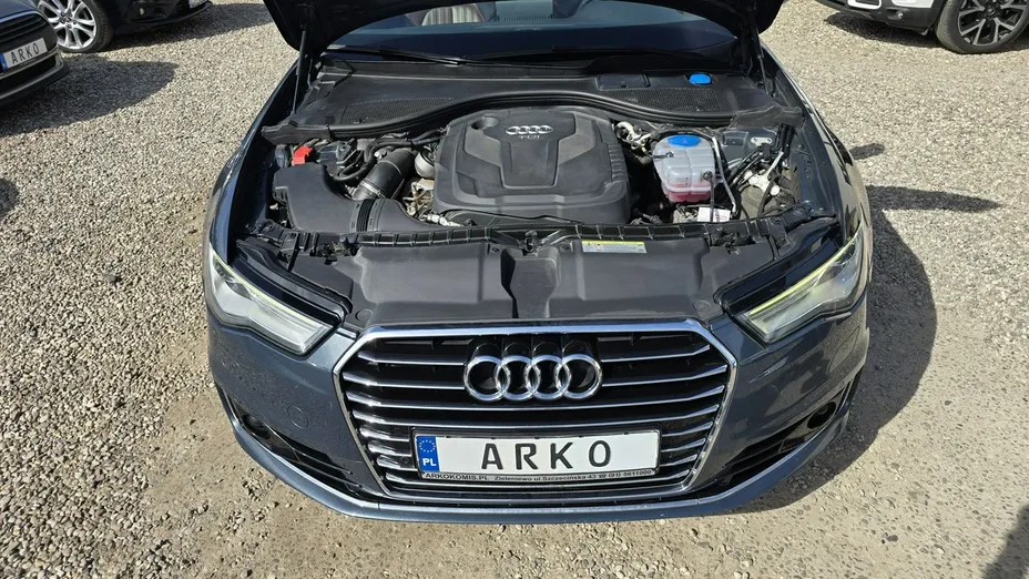 AUDI A6 -