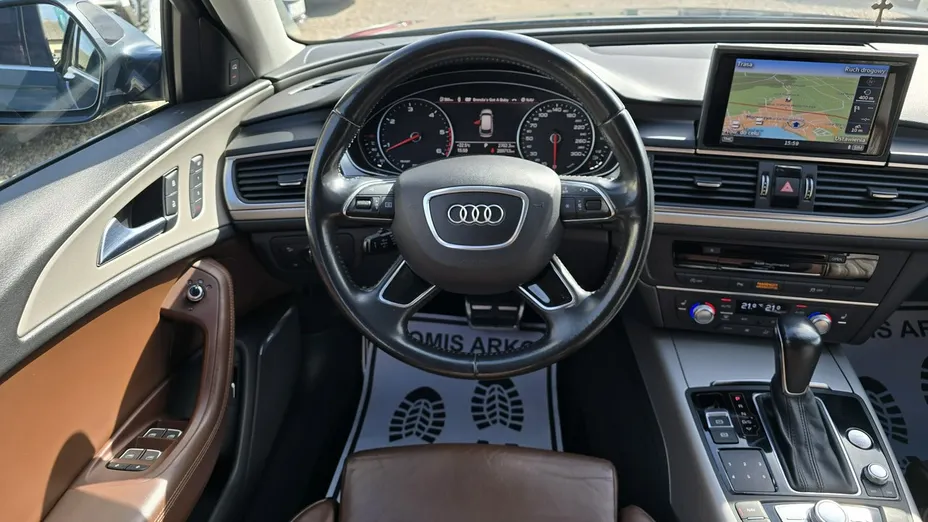AUDI A6 -
