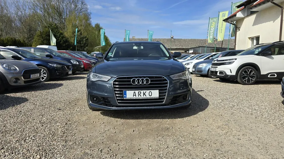 AUDI A6 -