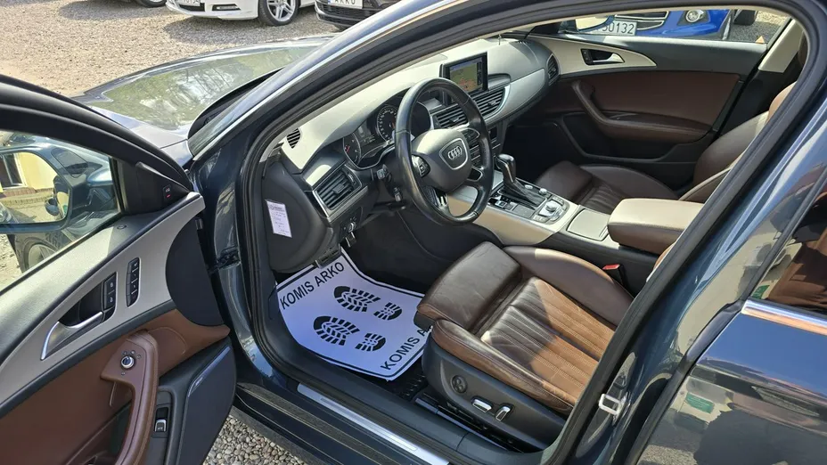 AUDI A6 -